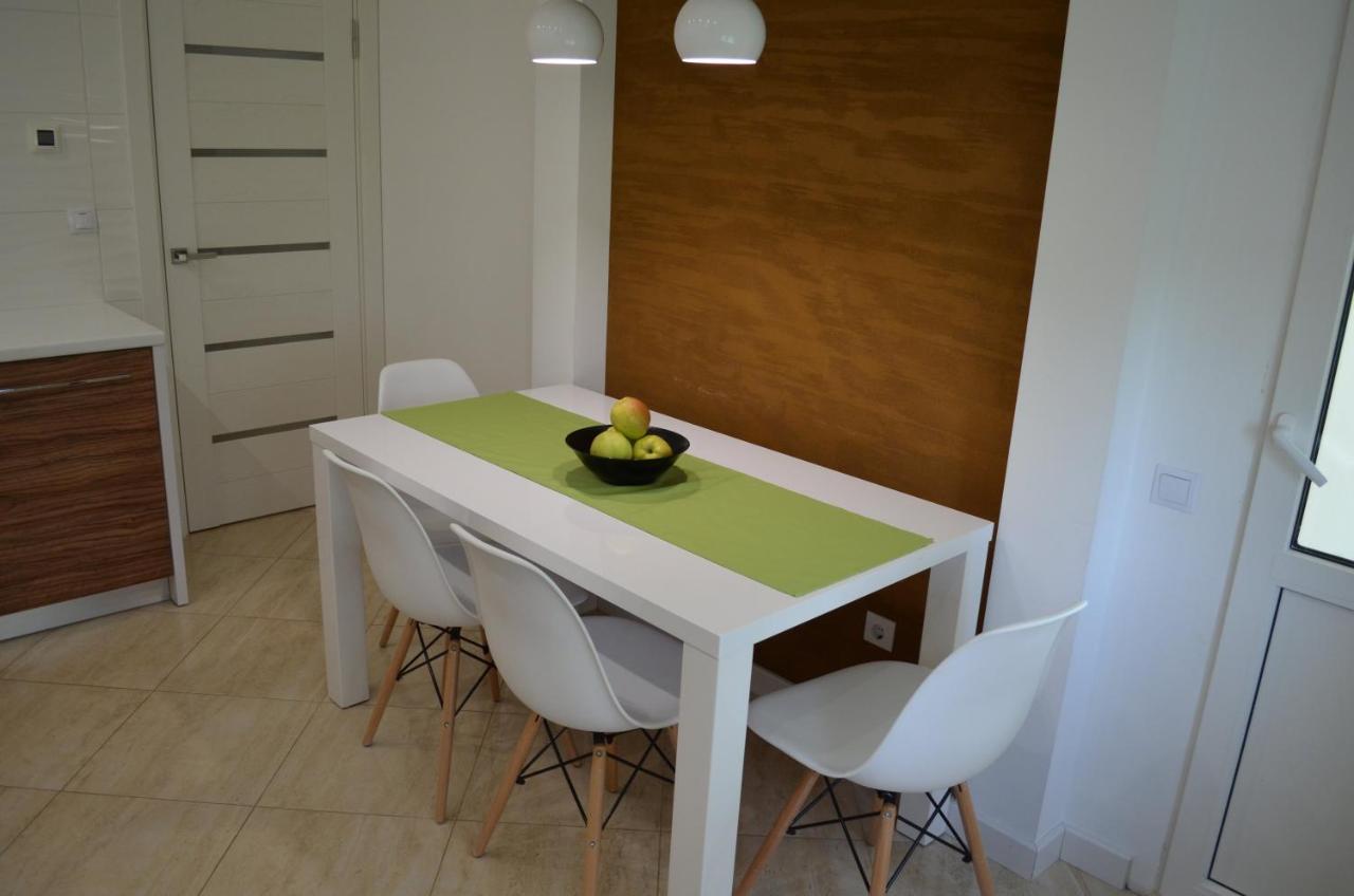 Apartment On Getmana Vigovskogo 49 Rivne Dış mekan fotoğraf