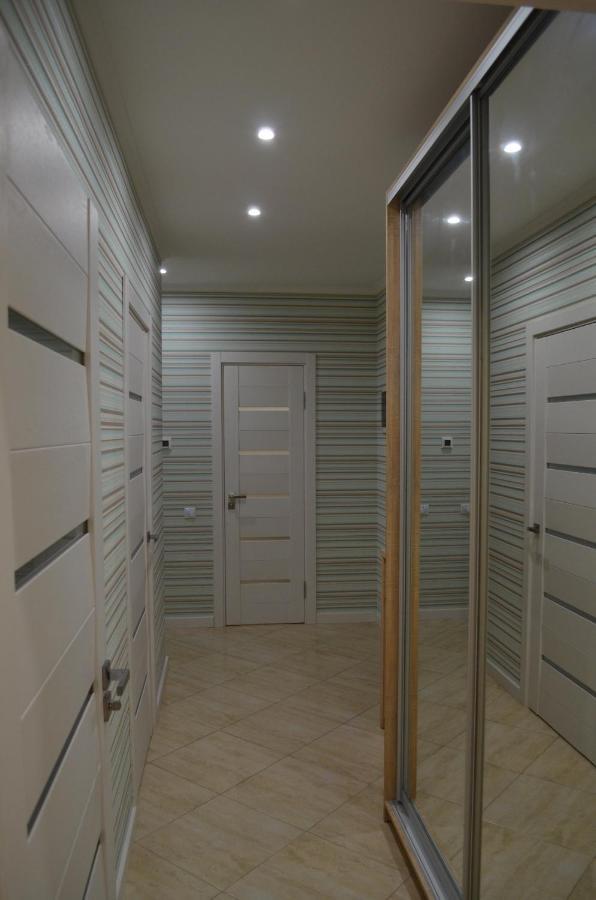 Apartment On Getmana Vigovskogo 49 Rivne Dış mekan fotoğraf