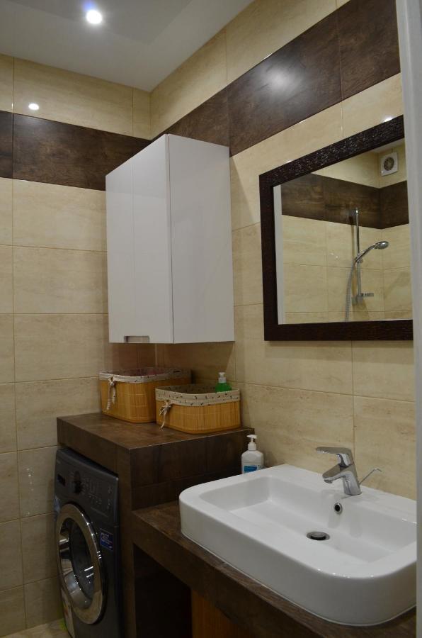 Apartment On Getmana Vigovskogo 49 Rivne Dış mekan fotoğraf