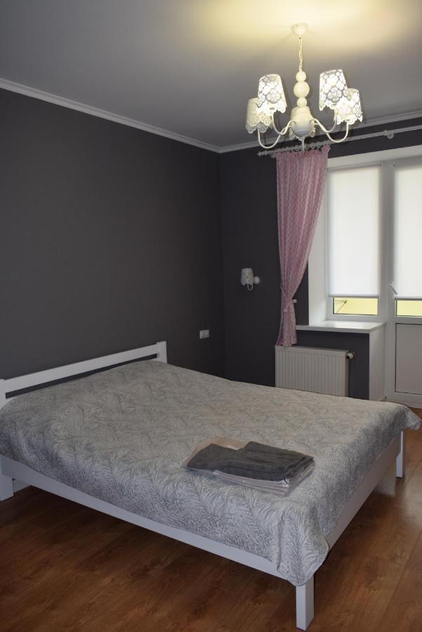 Apartment On Getmana Vigovskogo 49 Rivne Dış mekan fotoğraf