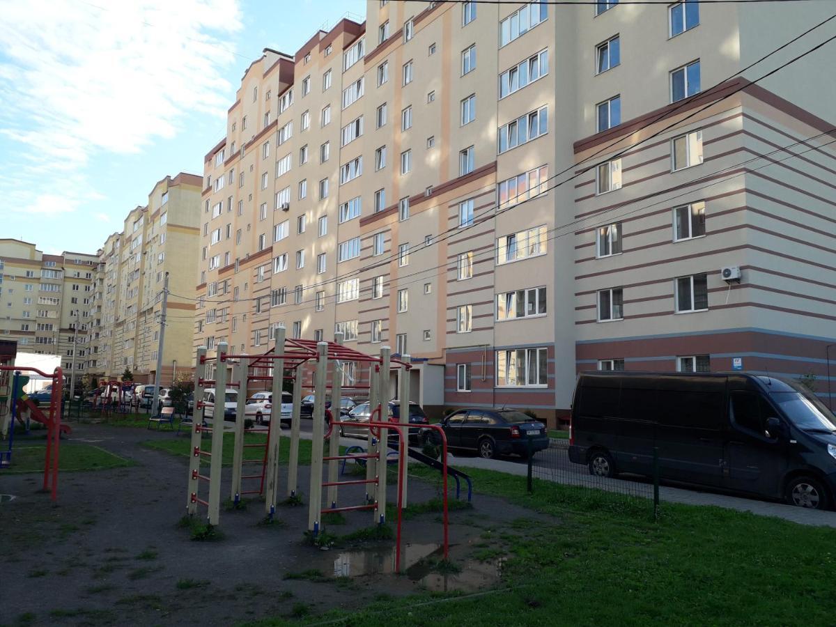 Apartment On Getmana Vigovskogo 49 Rivne Dış mekan fotoğraf